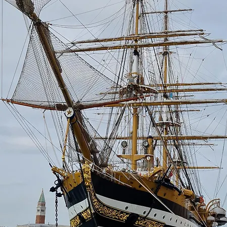 Con Vista A Venezia كافالّينو